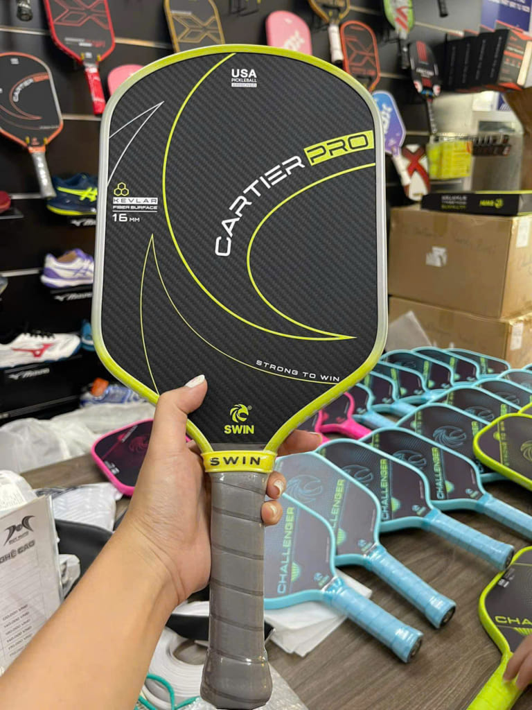 Vợt Pickleball Swin Cartier – Sợi Carbon Kevlar (Xanh Lá)